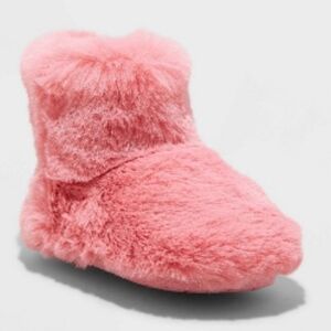 NWT Cat & Jack Faux Fur Slippers For Girls Pull on Bootie Pink Size M 7/8